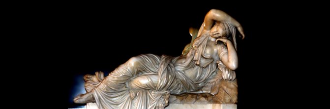 Статуя в Версальском дворце, Франция