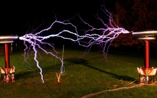 Беспроводная передача электроэнергии: беспроводная передача электричества по теории Тесла